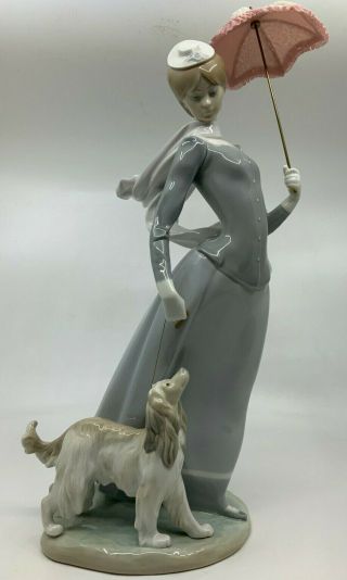 Lladro 4914 Lady With Shaw Umbrella And Dog Retired Piece