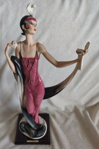 Giuseppe Armani 1987 Lady With Powder Puff Figurine Florence,  Italy Capodimonte