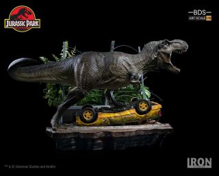 Iron Studios Jurassic Park World T - Rex Attack Figure Statue Set A