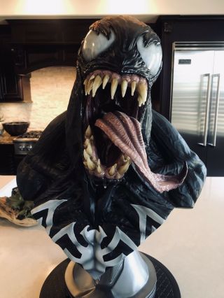 Sideshow Venom Life - Size Bust Statue
