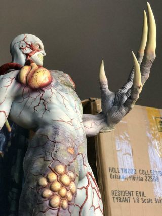Resident Evil Tyrant Statue - Long - Exclusive