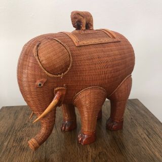 Vintage Wicker Elephant Box Basket With Lid Storage Rare Unique