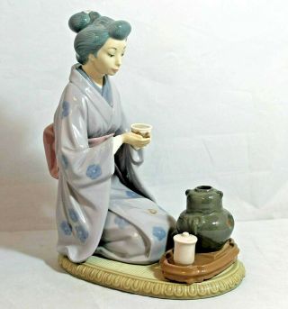 Lladro Tea In August Moon 5122 Geisha Girl Porcelain Figurine Spain Japanese