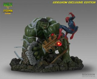Sideshow Collectibles Hulk Vs Spider - Man With Light 139/500 Diorama Statue