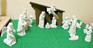 Vintage 1981 - 1989 Avon White Porcelain Nativity Set In Boxes 16 Piece
