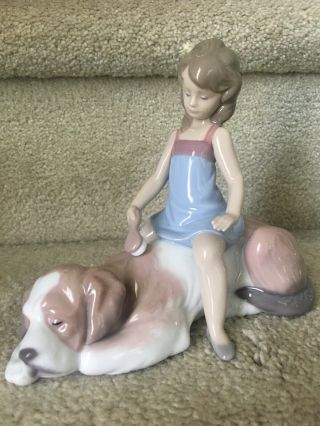 Lladro Contented Girl Brushing Dog Rare Comes