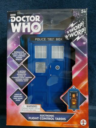Bbc Doctor Who Electronic Flight Control Tardis 5.  5 Inch Collector Series