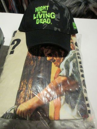 Texas Chainsaw Massacre 1974 Leatherface Blanket Living Dead Baseball Cap $85