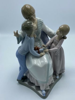 Lladro " A Gift Of Love " Kids W/ Mother Figurine 5596