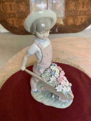 Lladro Little Gardener Boy Wheelbarrow W/flowers Porcelain Figurine 1283