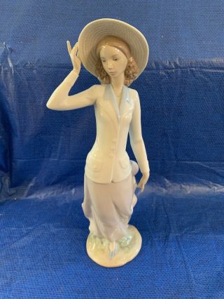 Lladro 5682 Breezy Afternoon Retired No Box Approx 12.  5” Tall Girl Holding Hat
