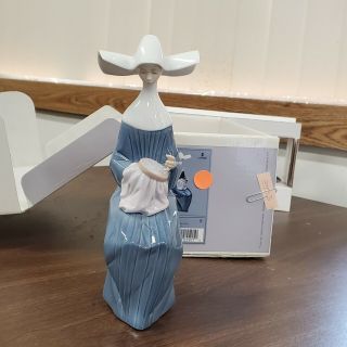 Vtg Lladro Time To Sew Nun Blue Retired Good 5501 Embroidering