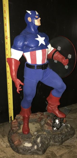 Sideshow Premium Format Figure Captain America