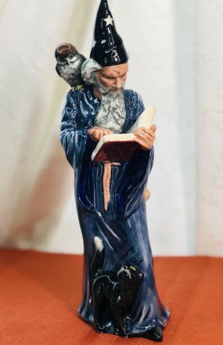Vtg.  Royal Doulton " The Wizard " Figurine H.  N 2877 9.  5 - Made In England.