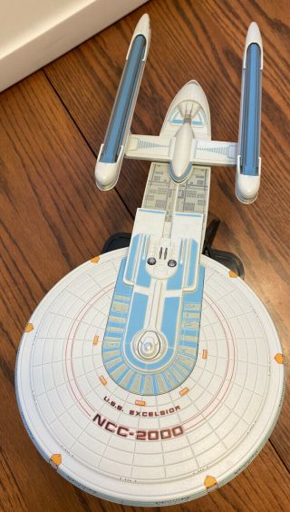 Diamond Select Toys Star Trek Vi: The Undiscovered Country: U.  S.  S Excelsior 18”