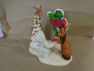 Snowbabies Dept 56 " At The Heart Of Christmas " The Grinch Who Stole Christmas