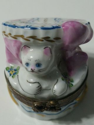 Peint Main Limoges Trinket Cat In A Box - Signed