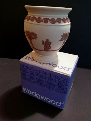 Lovely Rare Wedgewood Jasperware Tarricotta On White Vase