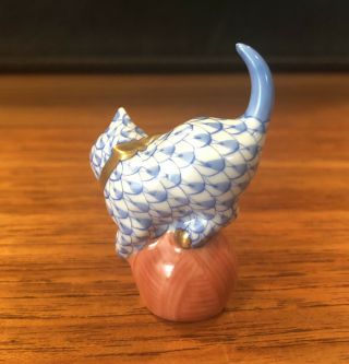 Herend Hand Painted Porcelain Cat on Ball of Yarn 3