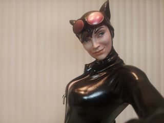 Sideshow Premium Format Catwoman Statue,  Exclusive Version 1/4th Scale,  39/2000