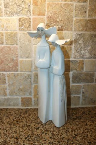 Lladro 4611 - B Two Nuns In Habits With Rosary Beads And Box 13 " Tall