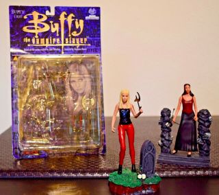 Buffy The Vampire Slayer,  Drusilla,  Moore Action Collectibles,  Two Loose Figures