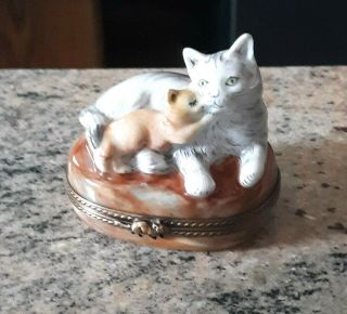 Vintage Limoges France Porcelain Trinket Box w/Cat & Kitten Figures on Top 2