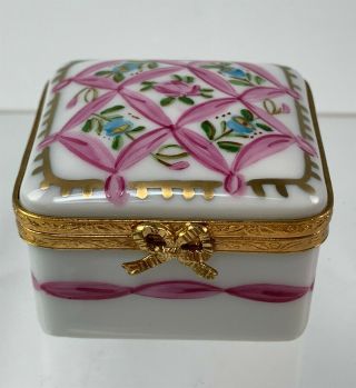 Hand - Painted Limoges France Porcelain Trinket Box For Ring
