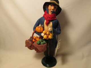 Byers Choice Retired 2011 Cries Of London Man Vegetables And Fruit