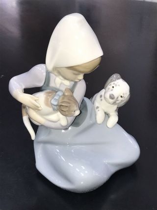 Lladro 5032 Girl With Cat & Dog Porcelain Figurine 6 3/4 "
