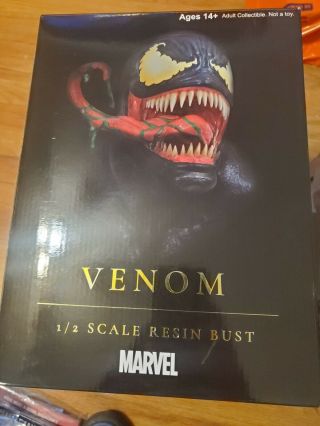 Marvel Legends In 3 - Dimensions Venom 1/2 Scale Resin Bust