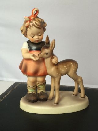 Goebel Hummel Figurine 136/1 " Friends " Girl With Fawn Tmk - 6