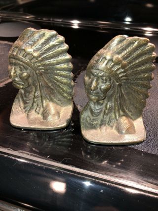 Antique Cast Iron Native American Chief Bookends 4.  5” X 3.  5”