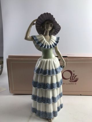 Lladro Nao Woman Figurine W/ Box - 0139