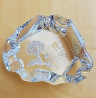 Little Gallery By Hallmark 1976 Full Lead Crystal Paperweight Austria Love Grows