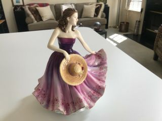 8 3/4 " Royal Doulton Hn 5405 Pretty Ladies Carolyn Figurine