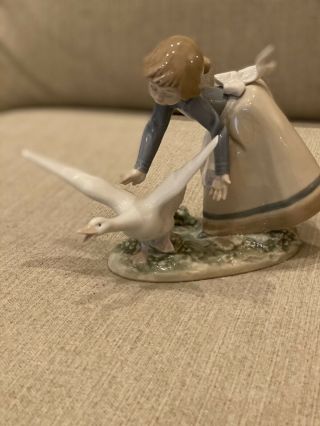 Lladro " Wild Goose Chase " Figurine 5553 Retired With Box