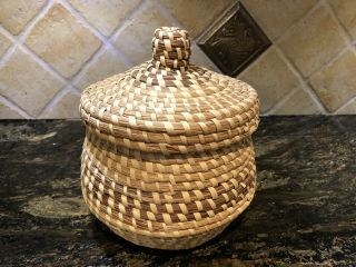 Large Vintage Charleston Sweetgrass Basket W/lid Finely Handmade Gullah