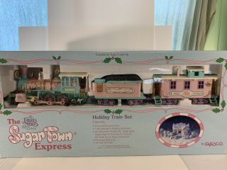 Precious Moments The Sugar Town Express Holiday Train Set With 96 Passenger Car