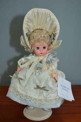 8 " Madame Alexander Adorable Silk Victorian Doll In Gorgeous Hat & Dress 26875