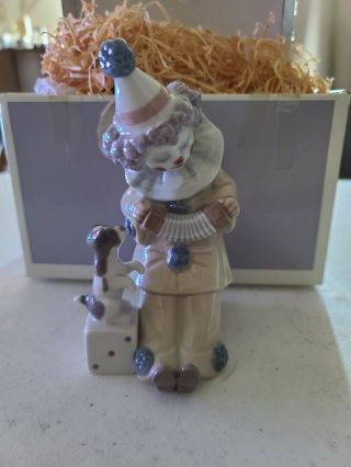 Lladro Pierrot With Puppy Clown Playing Concertina Accordion 5279