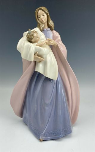 Nao By Lladro Spain A Mother 