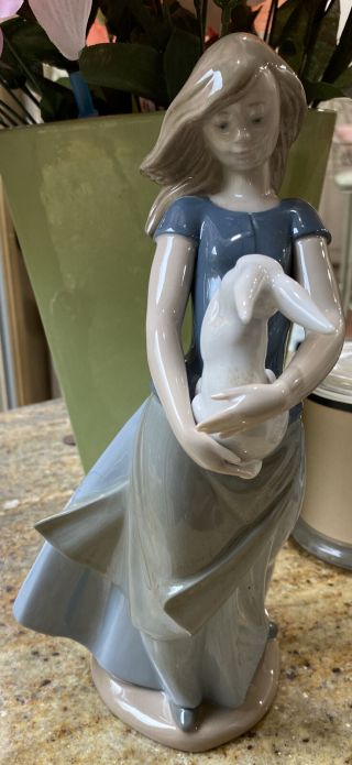 Lladro Daisa Girl Holding A Bunny Rabbit Porcelain Nao Figurine Hand Made Spain