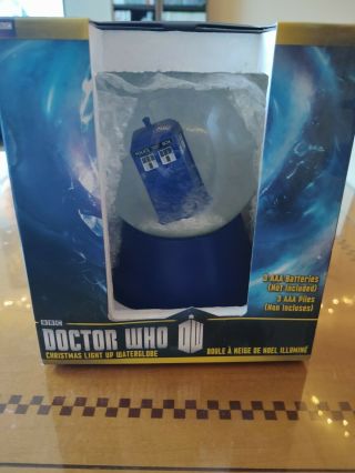 Doctor Who Tardis Light Up Snow Globe Officially Licensed
