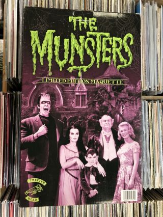 Tweeter Head “the Munsters” Lily Limited Edition Maquette 1/6 Scale.