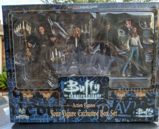 Buffy The Vampire Slayer Box Set Autographed By Moore Buffy Angel Spike Willow