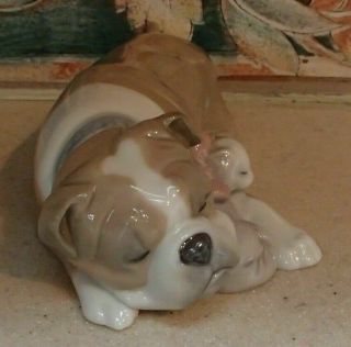 Lladro " Unlikely Friends " (6417) Ceramic Figurine In Glazed Finish,  Retired