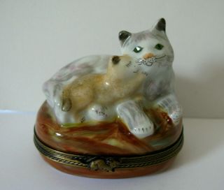 Mama Cat With Baby Kitten Limoges Box.  France.  Signed