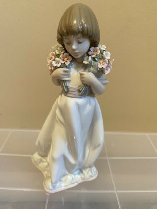 Lladro 1987 Spring Bouquet Girl Witb Flowers