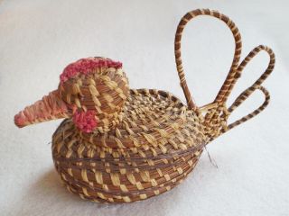 Vintage Native American Conshatta Pine Needle & Raffia Lidded Chicken Basket
